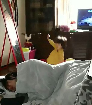 自己的喷嚏掀翻红遍网络（图）不朽情缘网站日本超可爱宝宝被