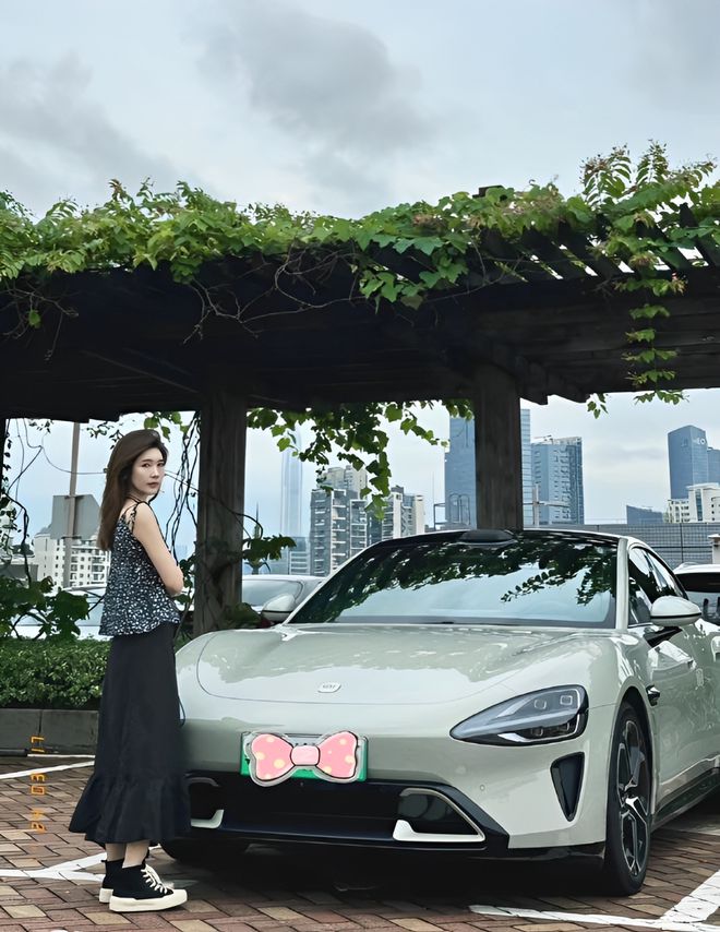 质量都这么高的吗？仙女也就长这样吧不朽情缘网站小米SU7的美女车主(图9)