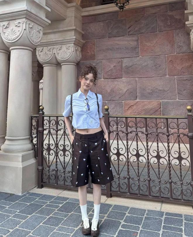 ！发现她审美是真好！基础款都穿的好洋气不朽情缘首页看了欧阳娜娜近30套穿搭(图22)