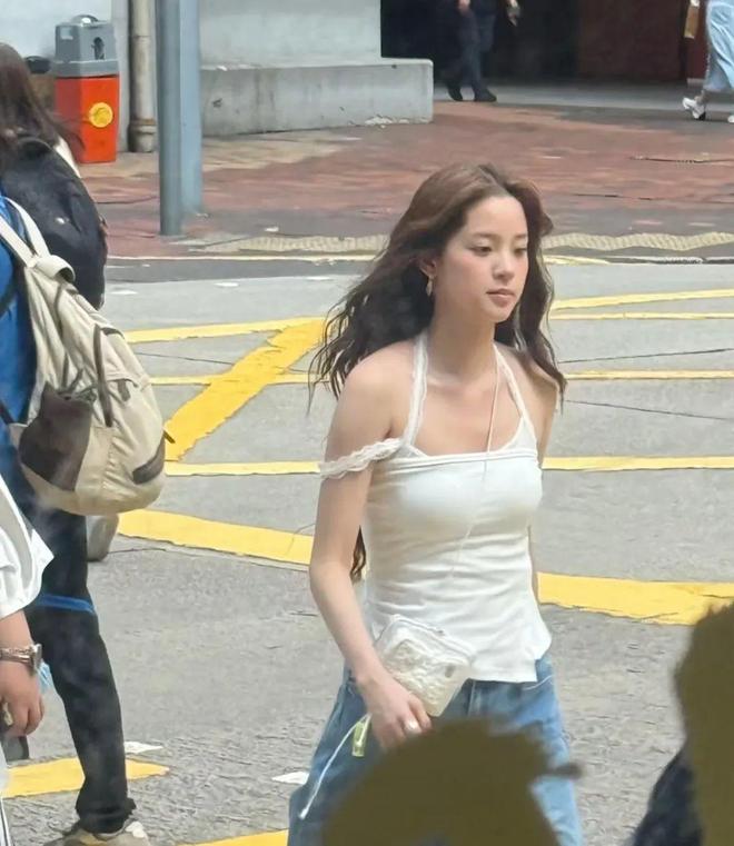 ！发现她审美是真好！基础款都穿的好洋气不朽情缘首页看了欧阳娜娜近30套穿搭(图17)
