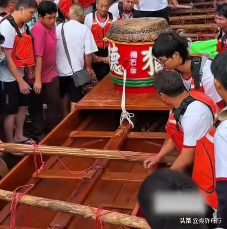 龙舟翻2条翻船原因离谱这下要被嘲笑了不朽